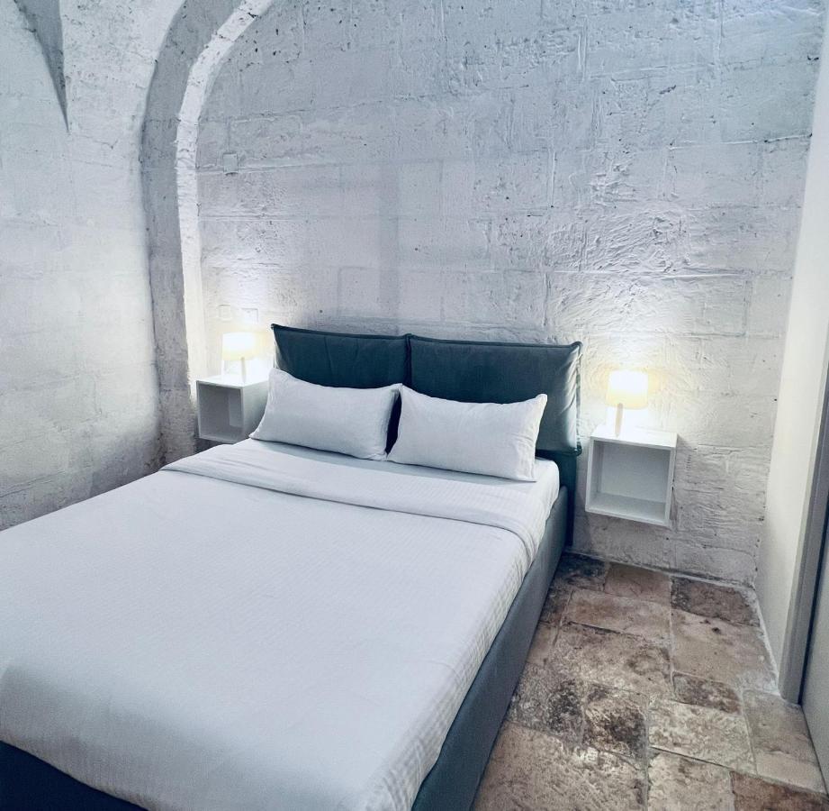 Dante'S Patio Apartment Bari Bagian luar foto