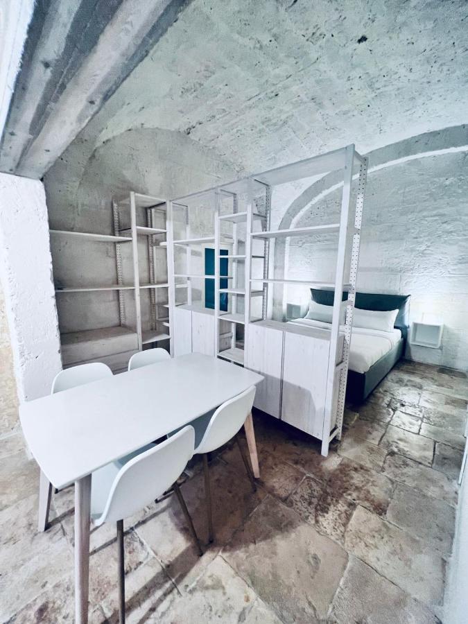 Dante'S Patio Apartment Bari Bagian luar foto